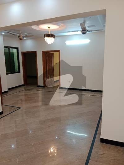 جی ۔ 15/1 جی ۔ 15,اسلام آباد میں 5 کمروں کا 8 مرلہ مکان 3.4 کروڑ میں برائے فروخت۔