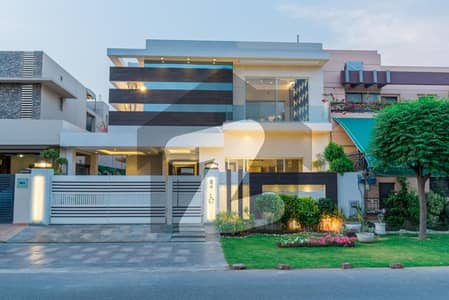 ڈی ایچ اے فیز 5 ڈیفنس (ڈی ایچ اے),لاہور میں 5 کمروں کا 1 کنال مکان 2.8 لاکھ میں کرایہ پر دستیاب ہے۔