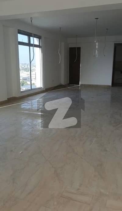 شاہراہِ فیصل کراچی میں 7 مرلہ دفتر 6.28 کروڑ میں برائے فروخت۔