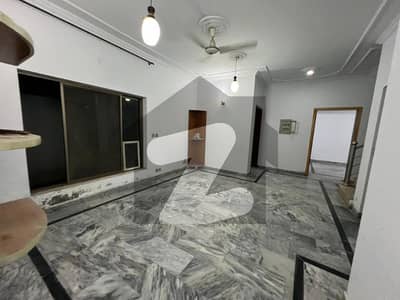 جی ۔ 13 اسلام آباد میں 3 کمروں کا 10 مرلہ زیریں پورشن 65.0 ہزار میں کرایہ پر دستیاب ہے۔