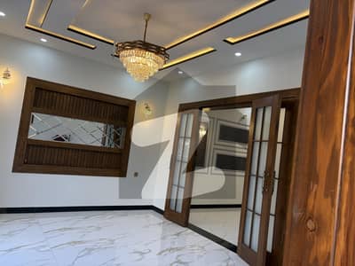 WAPDA TOWN BIG AND BEAUTIFUL HOUSE IS AVAILABLE FOR SALE