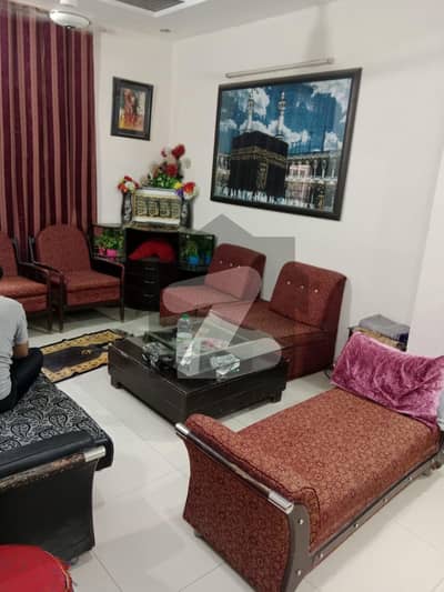 GULSHAN-E-LAHORE 5 MARLA USED BUT VERY GOOD CONDITION IS AVAILABLE FOR SALE