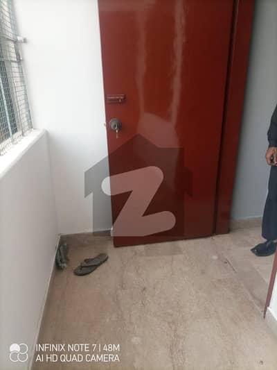 گلشن اقبال - بلاک 13-ڈی2 گلشنِ اقبال,گلشنِ اقبال ٹاؤن,کراچی میں 2 کمروں کا 4 مرلہ بالائی پورشن 50.0 ہزار میں کرایہ پر دستیاب ہے۔