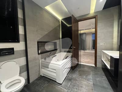 PRIME LOCTION ONE KANAL UPPER PORTION AVAILABLE FOR RENT IN DHA PHASE 4