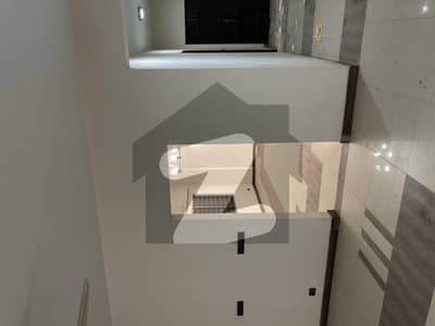 عسکری ٹاور 1 ڈی ایچ اے ڈیفینس فیز 2,ڈی ایچ اے ڈیفینس,اسلام آباد میں 3 کمروں کا 12 مرلہ فلیٹ 1.0 لاکھ میں کرایہ پر دستیاب ہے۔