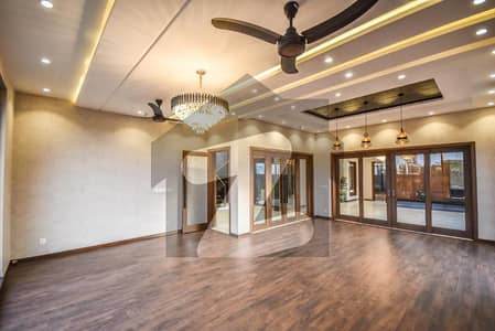 BEAUTIFULL UPPER PORTION AVAILABLE FOR RENT IN DHA PHASE 4