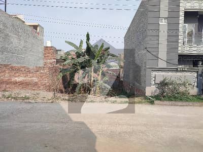 غوث گارڈن - فیز 4 غوث گارڈن,لاہور میں 6 مرلہ رہائشی پلاٹ 1.2 کروڑ میں برائے فروخت۔