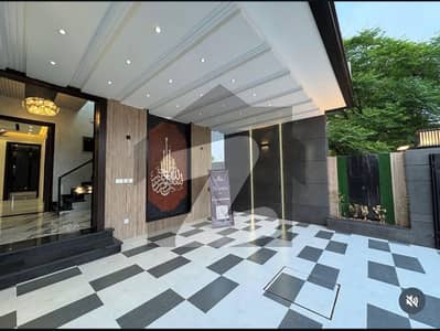 LDA Avenue Block J 10 Marla Modern House Available For Sale At Lucrative Price