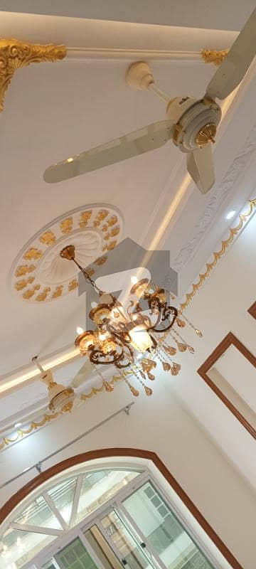 فیصل ٹاؤن - ایف ۔ 18 اسلام آباد میں 5 کمروں کا 7 مرلہ مکان 3.55 کروڑ میں برائے فروخت۔