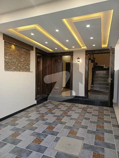 Brand New 5 Marla Double Storey House In Bahria Town Phase 8 For Rent At Good Location