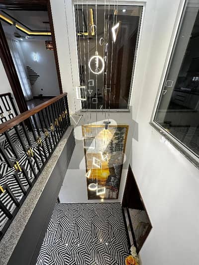 1 KANAL FACING PARK DOUBLE STORY HOUSE FOR SALE PUNJAB PHASE 2 COLLEGE ROAD LAHORE