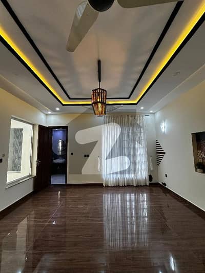 1 KANAL FACING PARK DOUBLE STOREY HOUSE FOR SALE PUNJAB PHASE 2 COLLEGE ROAD LAHORE