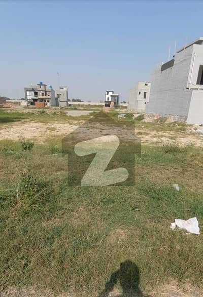 پیراگون سٹی ۔ آرچرڈ بلاک پیراگون سٹی,لاہور میں 5 مرلہ رہائشی پلاٹ 90.0 لاکھ میں برائے فروخت۔