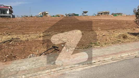 ڈی ایچ اے فیز 4 - سیکٹر سی ڈی ایچ اے ڈیفینس فیز 4,ڈی ایچ اے ڈیفینس,اسلام آباد میں 1 کنال رہائشی پلاٹ 3.0 کروڑ میں برائے فروخت۔