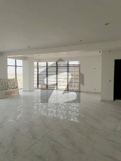 شہید ملت روڈ کراچی میں 9 مرلہ دفتر 6.7 کروڑ میں برائے فروخت۔