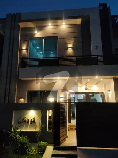 Modern Elegance! 4 Marla Designer Bungalow For Sale In Paragon City Imperial 2 Block
