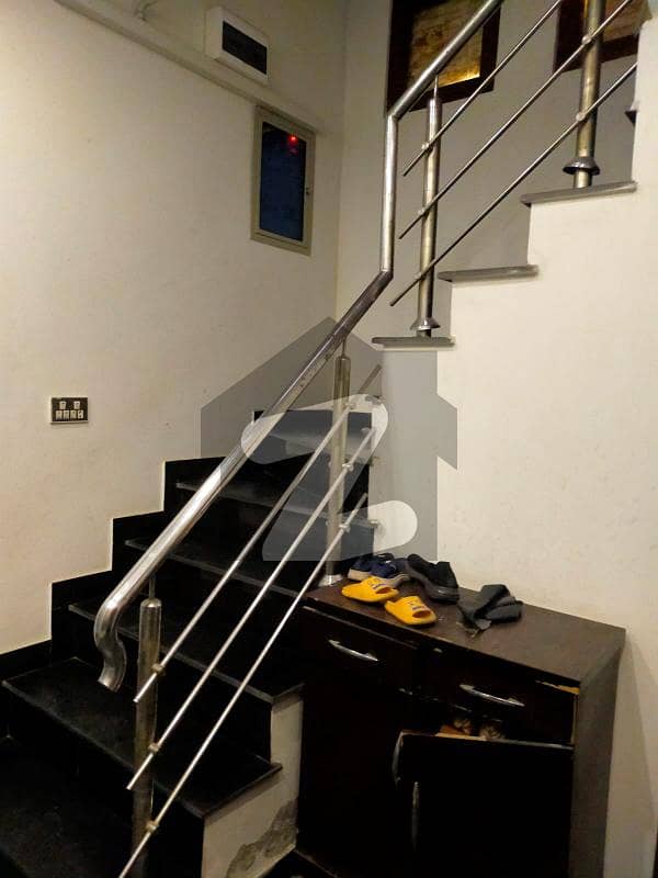 10 Marla Upper Portion Available For Rent 10 Marla Upper Portion Available For Rent