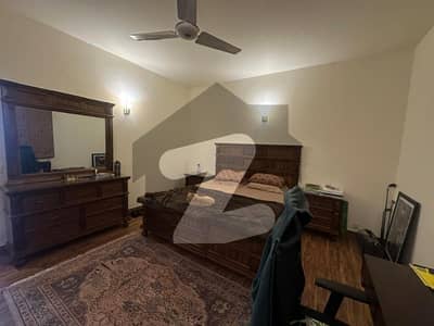 500 Yd Bungalow For Sale