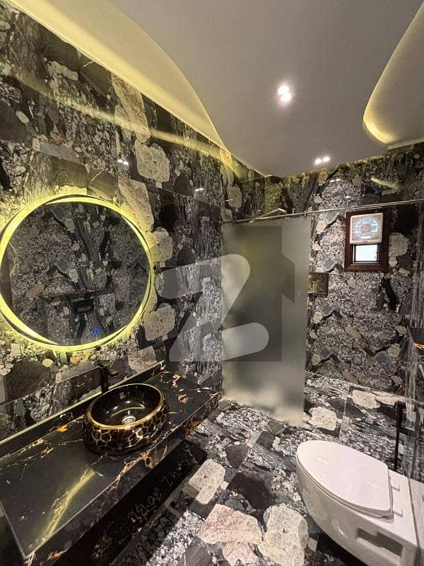 سحر کمرشل ایریا ڈی ایچ اے فیز 7,ڈی ایچ اے ڈیفینس,کراچی میں 5 کمروں کا 1 کنال مکان 15.0 کروڑ میں برائے فروخت۔ سحر کمرشل ایریا ڈی ایچ اے فیز 7,ڈی ایچ اے ڈیفینس,کراچی میں 5 کمروں کا 1 کنال مکان 15.0 کروڑ میں برائے فروخت۔