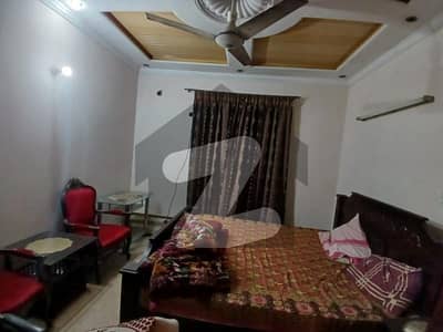 جوہر ٹاؤن فیز 2 جوہر ٹاؤن,لاہور میں 1 کمرے کا 5 مرلہ زیریں پورشن 44.0 ہزار میں کرایہ پر دستیاب ہے۔