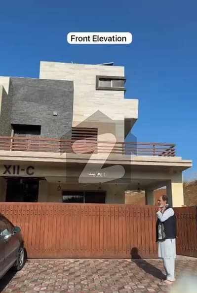 1 Kanal Upper Portion Available Just Clint Contact.