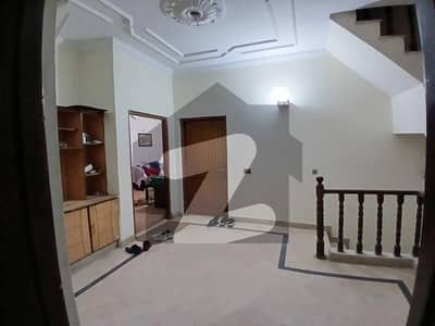 جوہر ٹاؤن فیز 2 جوہر ٹاؤن,لاہور میں 2 کمروں کا 5 مرلہ بالائی پورشن 58.0 ہزار میں کرایہ پر دستیاب ہے۔