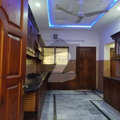 جی ۔ 15 مرکز جی ۔ 15,اسلام آباد میں 5 کمروں کا 1 کنال زیریں پورشن 1.2 لاکھ میں کرایہ پر دستیاب ہے۔