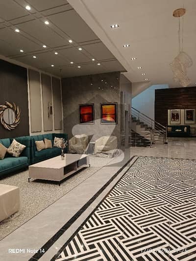 شہید ملت روڈ کراچی میں 3 کمروں کا 10 مرلہ فلیٹ 6.0 کروڑ میں برائے فروخت۔