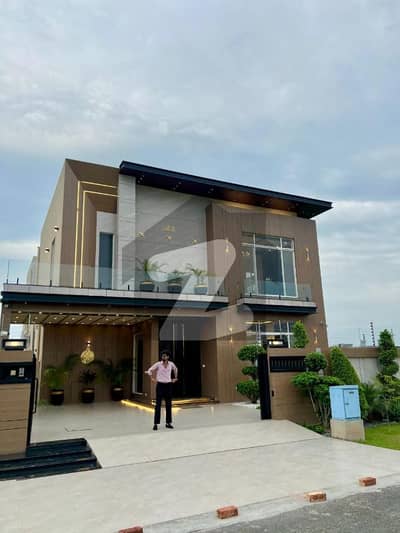 20 MARLA ELEGANT AND FULLY MAINTAINED SUPER HOT LOCATED BUNGALOW IS AVAILABLE IN THE BEST BLOCK OF DHA LAHORE.