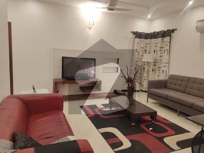 ڈی ایچ اے ڈیفینس فیز 2 ڈی ایچ اے ڈیفینس,اسلام آباد میں 6 کمروں کا 1 کنال مکان 6.5 لاکھ میں کرایہ پر دستیاب ہے۔