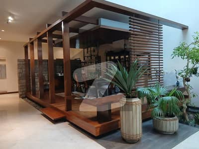 ڈی ایچ اے فیز 3 ڈیفنس (ڈی ایچ اے),لاہور میں 5 کمروں کا 1 کنال مکان 5.3 لاکھ میں کرایہ پر دستیاب ہے۔