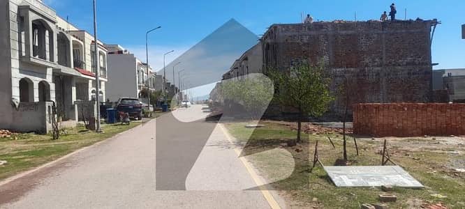 10 MARLA PLOT FOR SALE