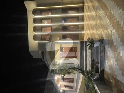 Park Face 1000yd bungalow renovated 4+Full size study room