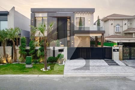 ڈی ایچ اے فیز 7 - بلاک ٹی فیز 7,ڈیفنس (ڈی ایچ اے),لاہور میں 5 کمروں کا 1 کنال مکان 6.47 کروڑ میں برائے فروخت۔