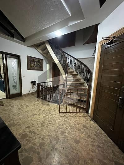 1 kanal Full Basement used house with 100% original pictures