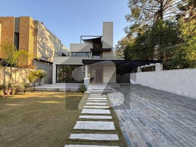 ایف ۔ 8 اسلام آباد میں 6 کمروں کا 1 کنال مکان 62.0 کروڑ میں برائے فروخت۔