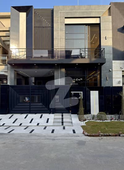 5 MARLA BRAND NEW ULTRA MODERN DESIGN HOUSE FOR SALE IN DHA RAHBER