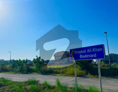 PLOT: 6 / SHAUKAT ALI BOULEVARD / SOUTH FACE / LEVEL PLOT / INVESTOR PRICE