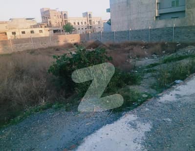 گجّومتہ لاہور میں 14 کنال صنعتی زمین 31.5 کروڑ میں برائے فروخت۔