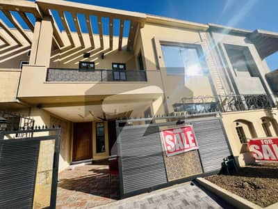 بحریہ ٹاؤن فیز 8 ۔ ابو بکر بلاک بحریہ ٹاؤن فیز 8 ۔ سفاری ویلی,بحریہ ٹاؤن فیز 8,بحریہ ٹاؤن راولپنڈی,راولپنڈی میں 5 کمروں کا 7 مرلہ مکان 3.4 کروڑ میں برائے فروخت۔