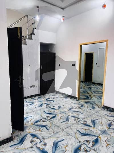 لاھور موٹروے سٹی لاہور میں 3 کمروں کا 5 مرلہ مکان 60.0 ہزار میں کرایہ پر دستیاب ہے۔