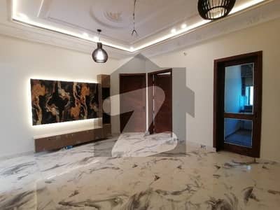 In Multan Public School Road Of Multan Public School Road, A 5 Marla House Is Available