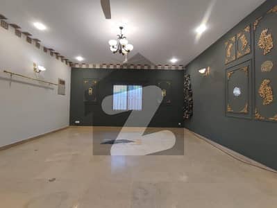 خیابانِ اقبال ڈی ایچ اے فیز 8,ڈی ایچ اے ڈیفینس,کراچی میں 3 کمروں کا 1 کنال زیریں پورشن 2.6 لاکھ میں کرایہ پر دستیاب ہے۔ خیابانِ اقبال ڈی ایچ اے فیز 8,ڈی ایچ اے ڈیفینس,کراچی میں 3 کمروں کا 1 کنال زیریں پورشن 2.6 لاکھ میں کرایہ پر دستیاب ہے۔