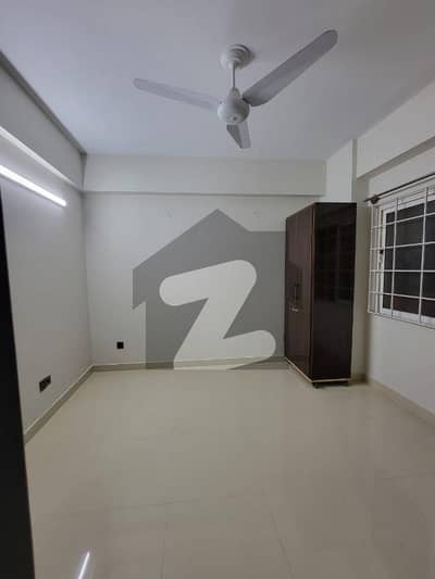 One bedroom non furnished apartment for rent available Gulberg green Islamabad