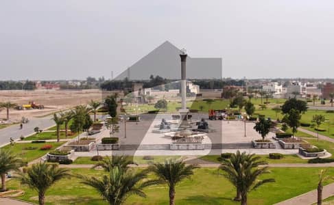 سٹی ہاؤسنگ فیصل آباد میں 5 کمروں کا 10 مرلہ مکان 1.75 کروڑ میں برائے فروخت۔