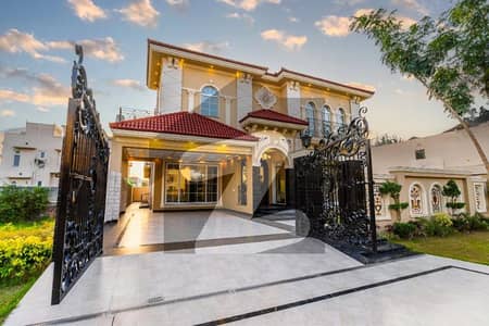 ڈی ایچ اے فیز 6 ڈیفنس (ڈی ایچ اے),لاہور میں 5 کمروں کا 1 کنال مکان 8.36 کروڑ میں برائے فروخت۔