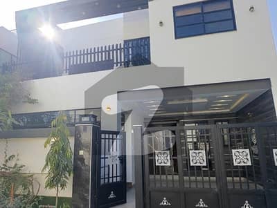 بوچ ایگزیکٹو ولاز - فیز 1 بش ایگزیکٹو ولاز,ملتان میں 4 کمروں کا 6 مرلہ مکان 2.2 کروڑ میں برائے فروخت۔