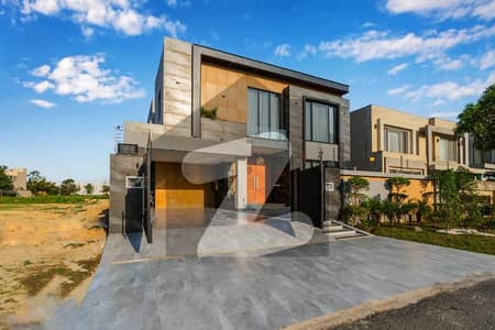 ڈی ایچ اے فیز 6 ڈیفنس (ڈی ایچ اے),لاہور میں 5 کمروں کا 1 کنال مکان 8.2 کروڑ میں برائے فروخت۔