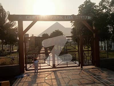 ایل ڈی اے ایوینیو ۔ بلاک بی ایل ڈی اے ایوینیو,لاہور میں 1 کنال رہائشی پلاٹ 2.25 کروڑ میں برائے فروخت۔