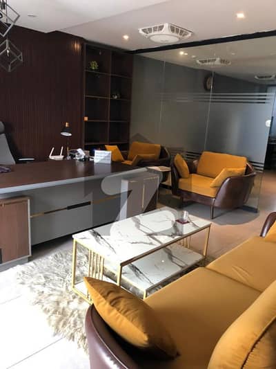 ڈی ایچ اے فیز 8 - کمرشل براڈوے ڈی ایچ اے فیز 8,ڈیفنس (ڈی ایچ اے),لاہور میں 8 مرلہ دفتر 1.0 لاکھ میں کرایہ پر دستیاب ہے۔